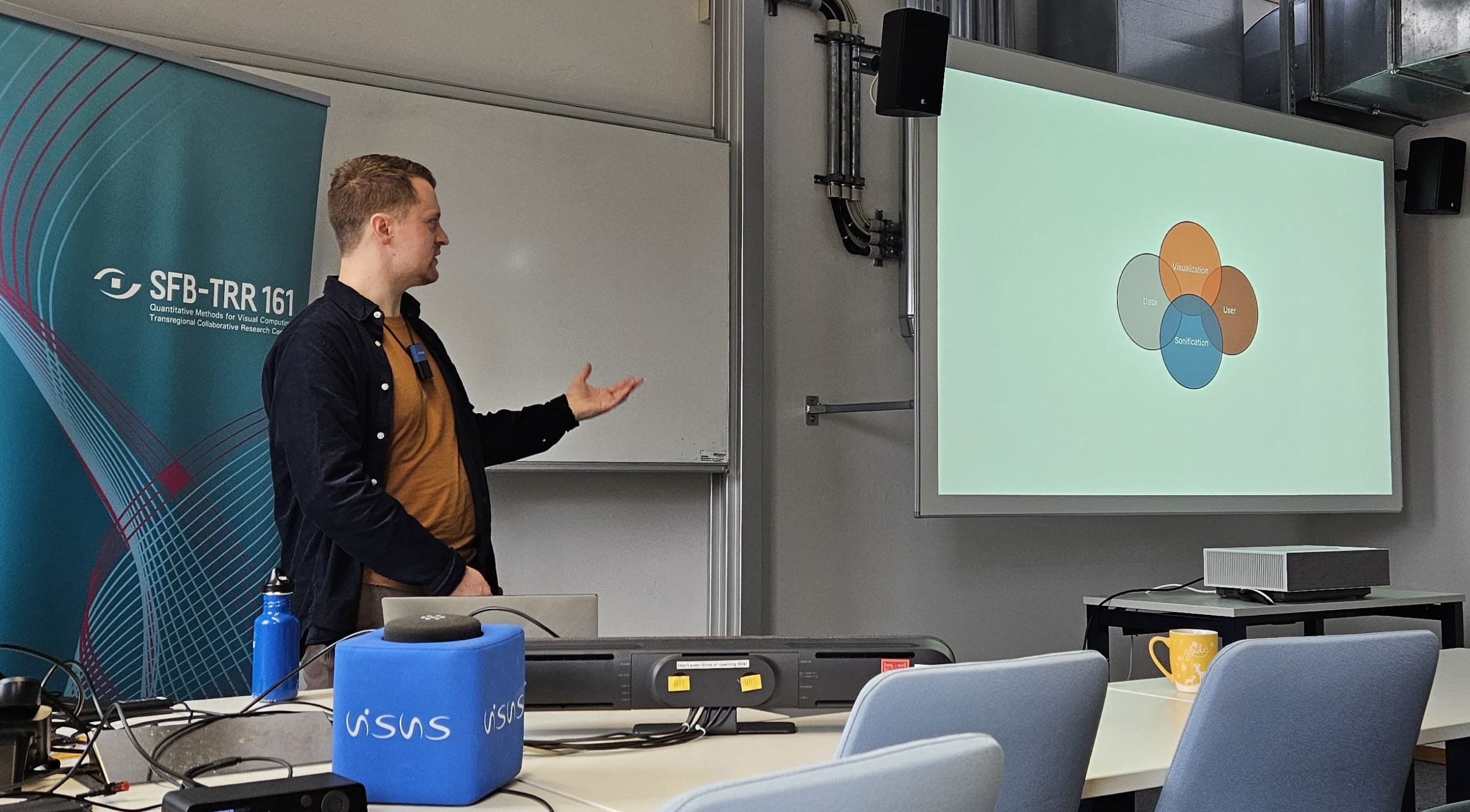 Elias presenting at VISUS