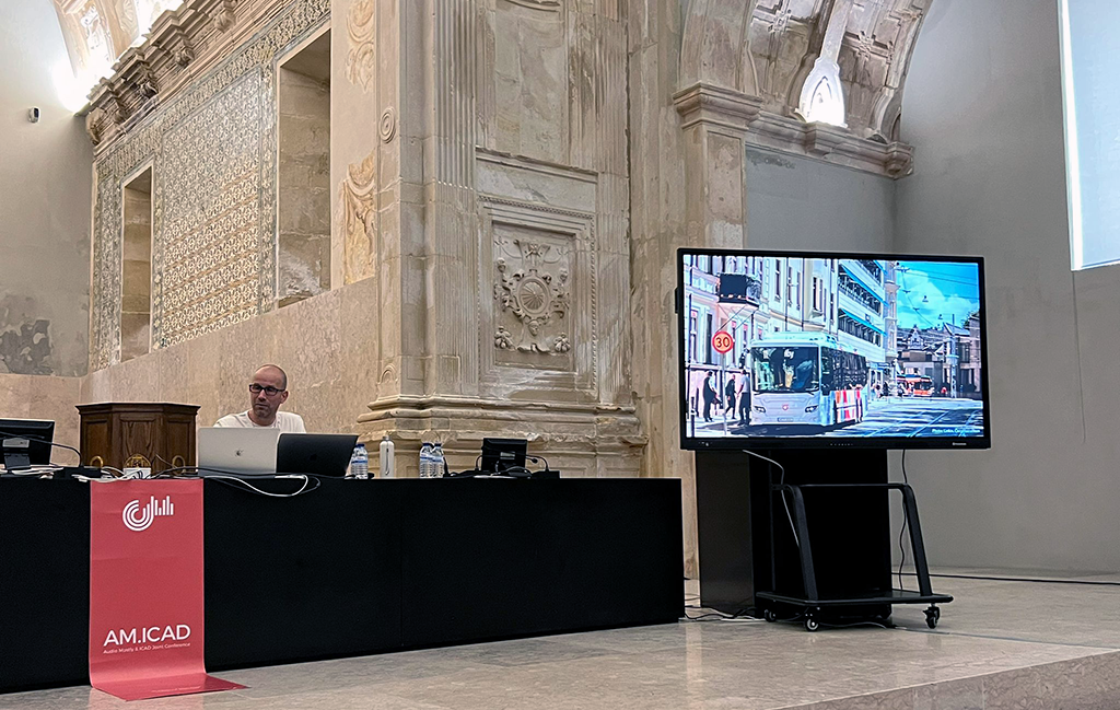 Niklas presenting his work on sonification for accessibility in public transport